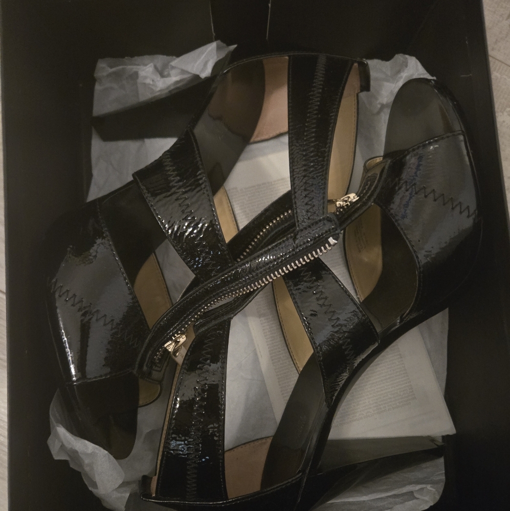 MICHAEL Michael Kors Black Patent Zip Sandals | Gladiator Peep Toe Heels
